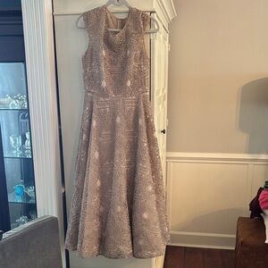 Elegant Lace Sleeveless Dress